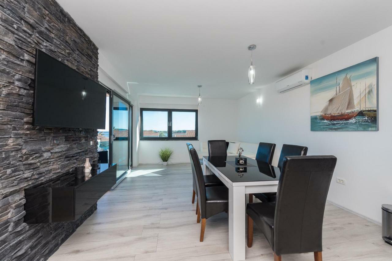 Luxury Apartments Vilamaloca Vir Exterior photo