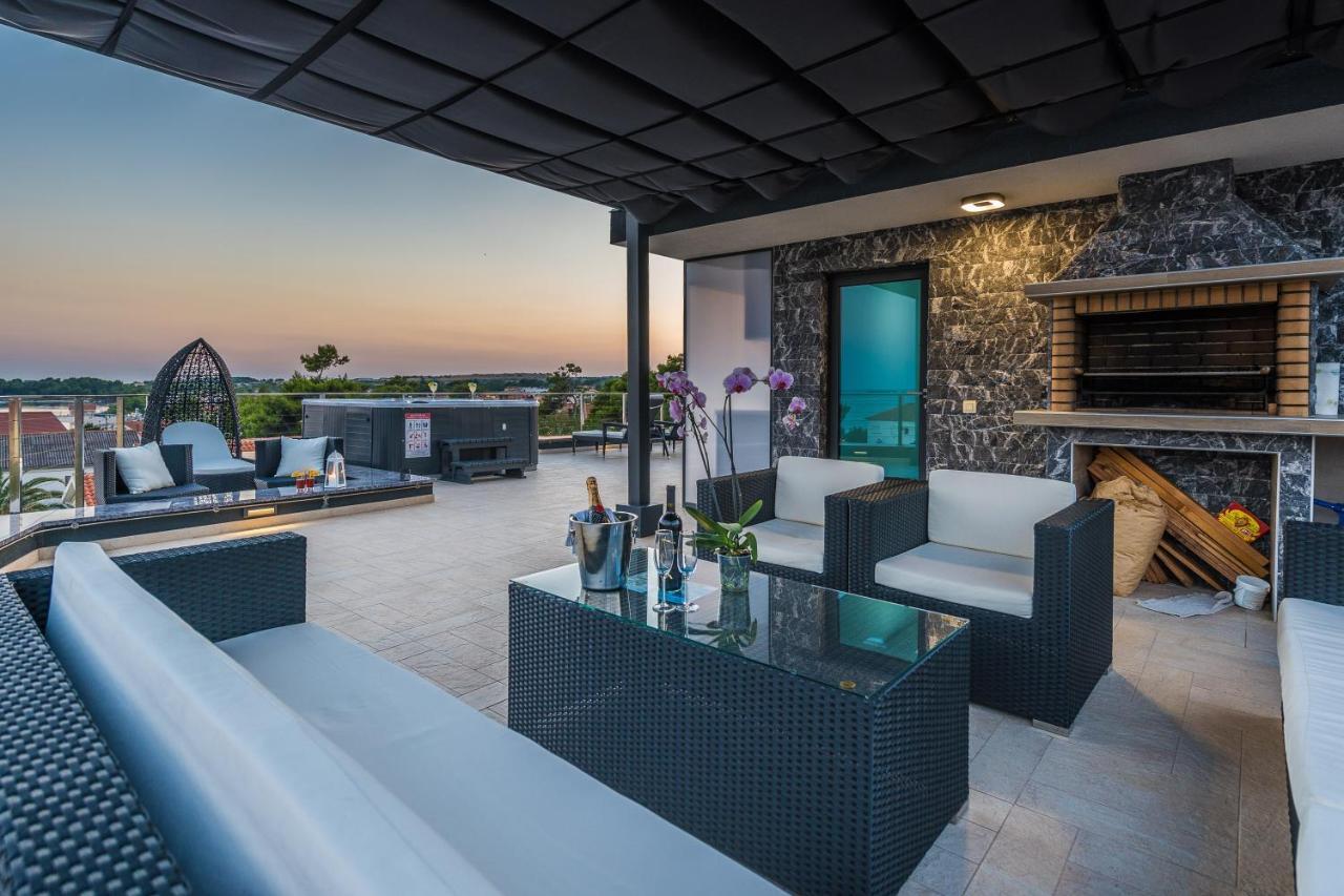 Luxury Apartments Vilamaloca Vir Exterior photo